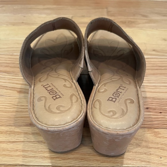 Born Open Toe Beige Wedge Sandals, Size 8 - Picture 2 of 8